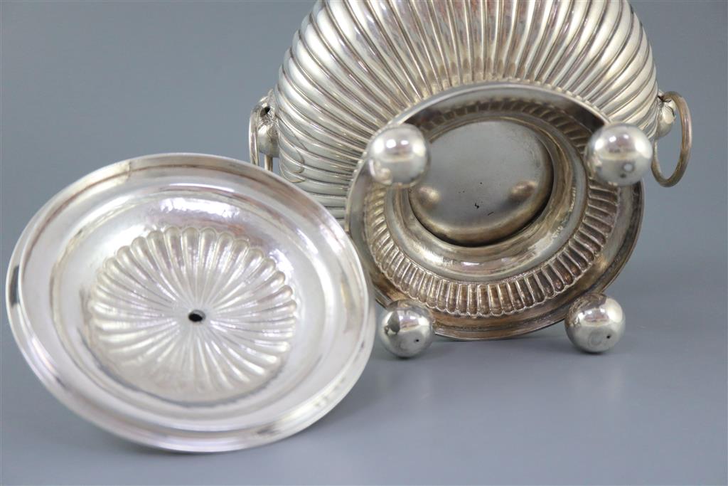 An early 19th century Anglo-Indian demi-fluted silver circular vegetable tureen and cover, by Robert Gordon, Madras,